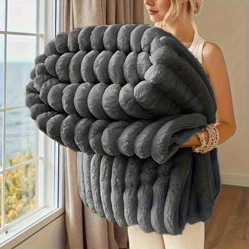 ROSEKIND Premium 300GSM Fleece Throw – Ultra-Soft, Warm & Lightweight Blanket (3 Sizes)
